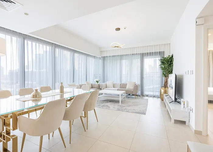 Beautiful Home With Full Burj View In Downtown